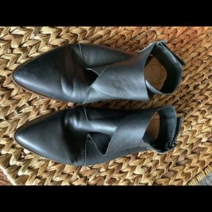 Free People Bryce Wrap Flat 41/10